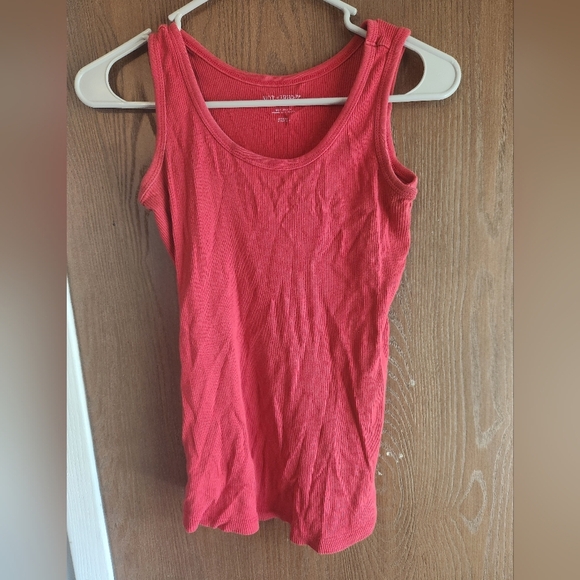 Old Navy Red Fitted Tank Top - Picture 1 of 2